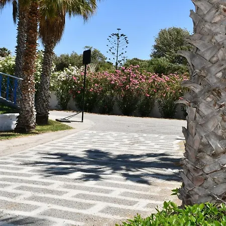 Kos Olympia Apartments At Lambi Beach شقة *